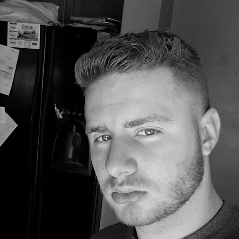 Meet your Posher, Zachary